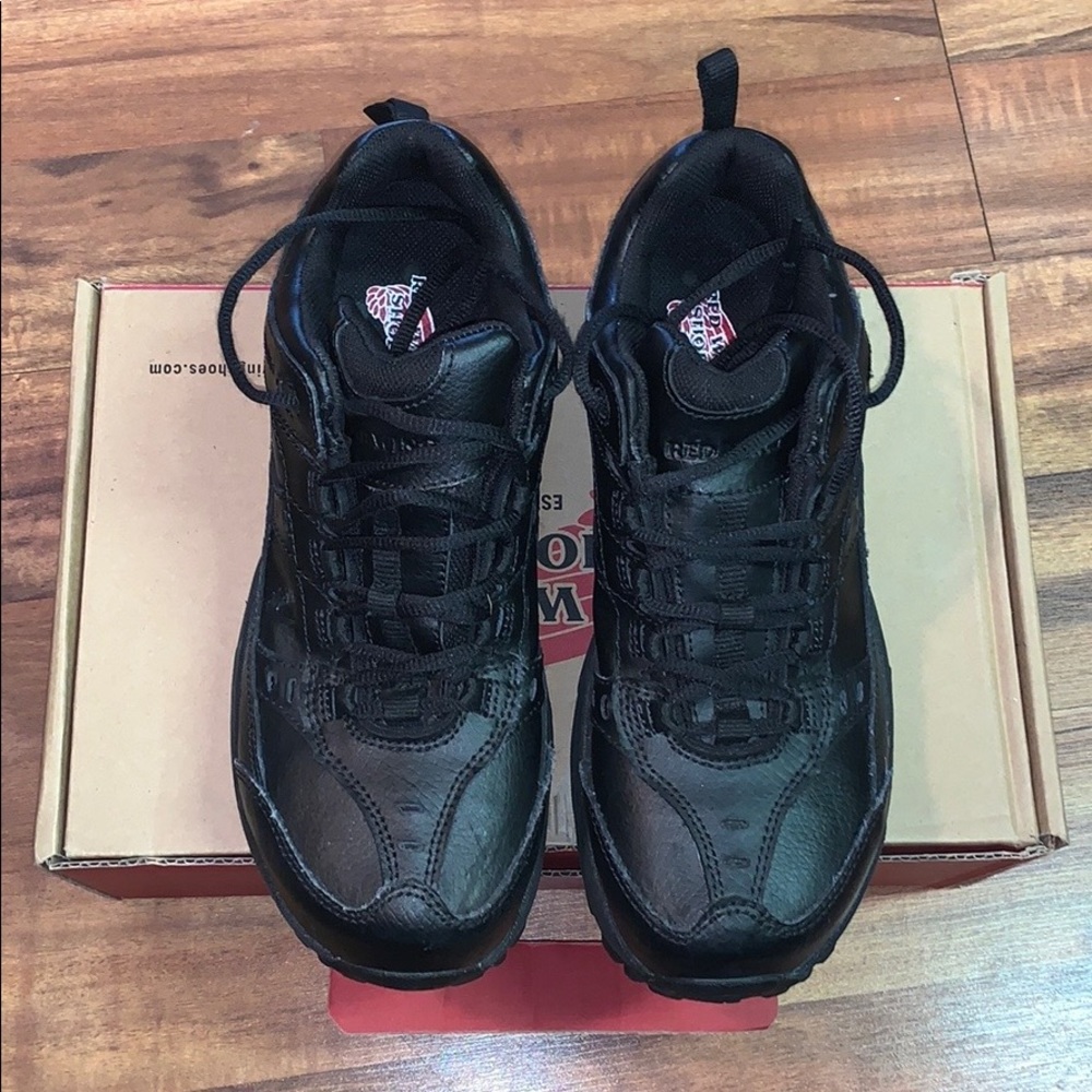 NEW‼️ Women’s Red Wing shoes